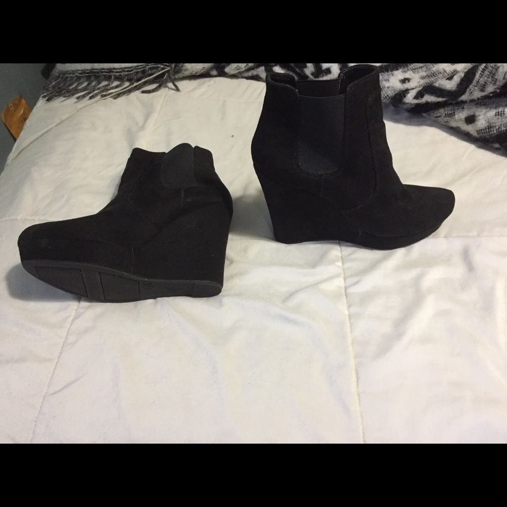 Black wedge ankle boots 7.5